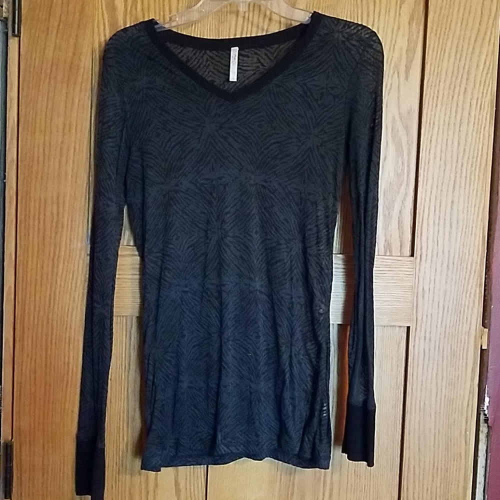 Black soft long sleeved light weight material!